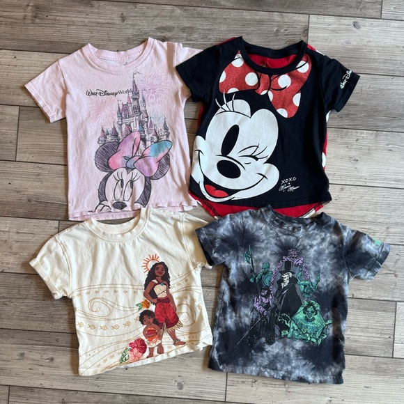 ⚡️BUNDLE⚡️ Set of 4 | Disney | T-Shirt | Size: XS (4T) - Picture 1 of 10
